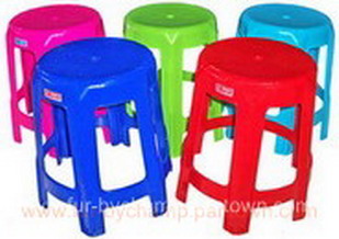  Plastic chairs. Bald, no backrest, has six legs, the legs have a strength of 120 T.081-6391852.
