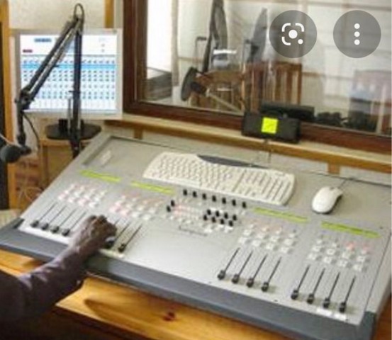 ฮวงจุ้ยดีรับปีมะโรงสถานีวิทยุชุมชน คลื่น FM จดทะเบียนถูกต้องขึ้นต่อ กสทช. ทำต่อได้เลย โทร 083-0052952