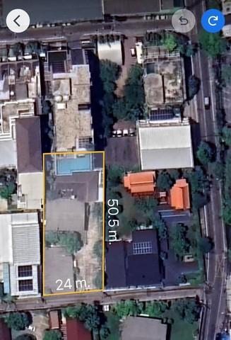 ขายที่ดิน เนื้อที่ 303 ตารางวา ซอยอารีย์ ถนนพหลโยธิน 7 พร้อมบ้าน 3 หลังในพื้นที่เดียวกัน หน้ากว้าง 24 เมตร ลึกประมาณ 50 เมตร ใกล้ BTS 
