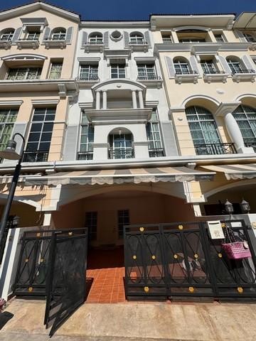 PO198 ให้เช่า  บ้านกลางกรุง Baan Klang Krung ถ.สาทรเหนือใต้ รีโนเวทใหม่ ถนนเจริญราษฎร์ แขวงบางโคล่ เขตบางคอแหลม เหมาะทำออฟฟิศหรืออยู่อาศัย