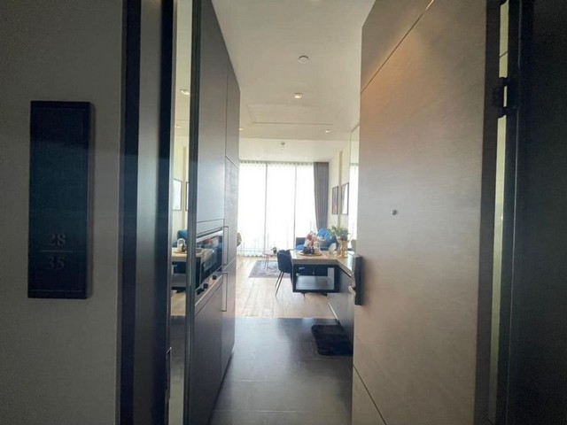 Condo For Rent "28 Chidlom " -- 1 Bed 60 Sq.m. 40,000 Baht -- High Rise condo, Super Luxury level and complete amenities!
