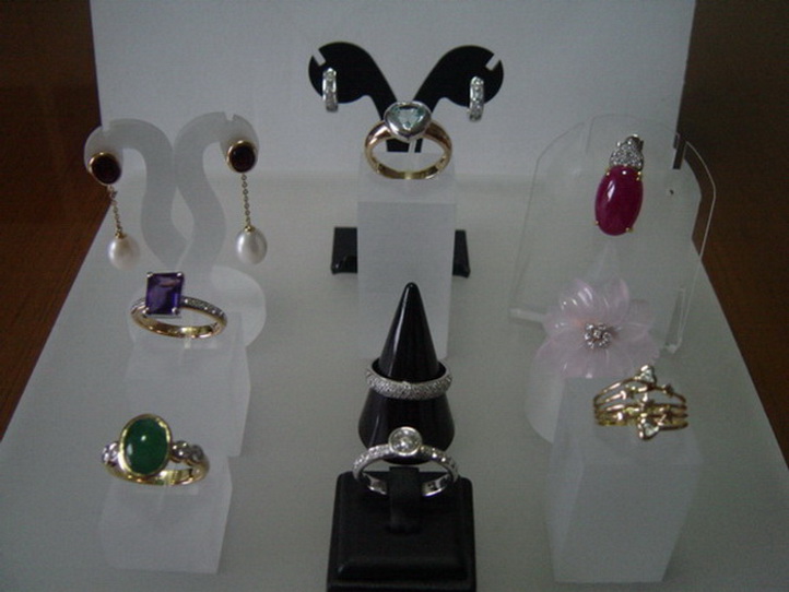 jewelrybyangkhana ขายเครื่องประดับ รับสั่งทำออกแบบ jewelry กรอบพระ ขายของขวัญ ของที่ระลึก ซ่อมงาน