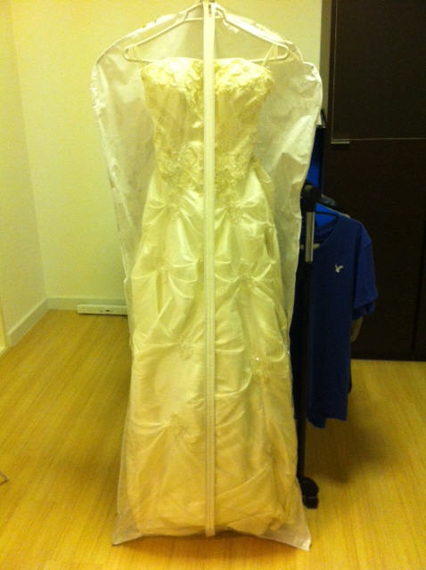  The new bride wedding dress is a one-day practice. Wedding dress wedding gown white put the new one working day.