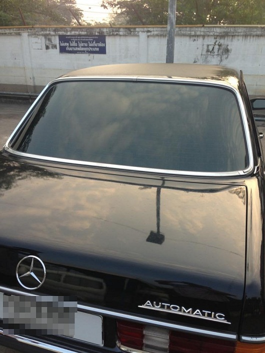 BENZ W123 230E เครื่อง 1jz สภาพสวยๆคราสสิคสีดำดุโหดหรูหรา เฉียบคม