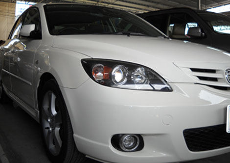 ขาย MAZDA3 5DR 2.0TOP ปี 06แท้ สีขาว รุ่นพิเศษมีกล้องถอยหลัง ไม่เคยชน ไม่โดนน้ำท่วม