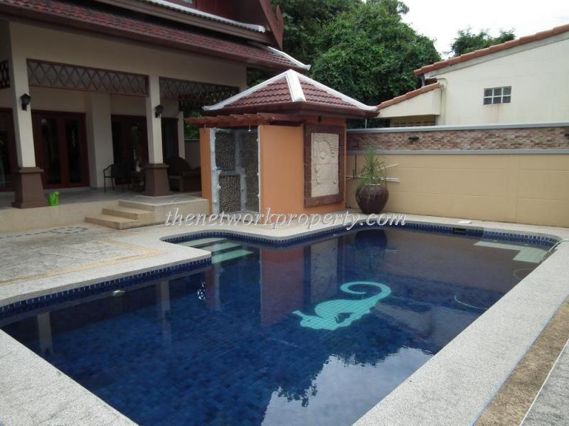 Rawai / Modern-Thai Pool Villa 5 Bedrooms 