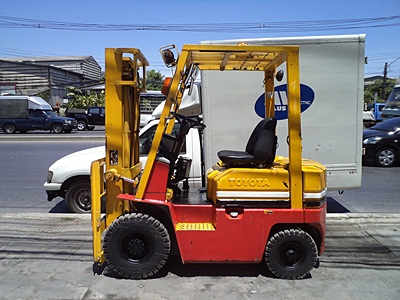  Komatsu Forklift sales in general 3.5 ton diesel ISUZU steering column, 3 m wide in part from the imported from Japan. Used immediately.