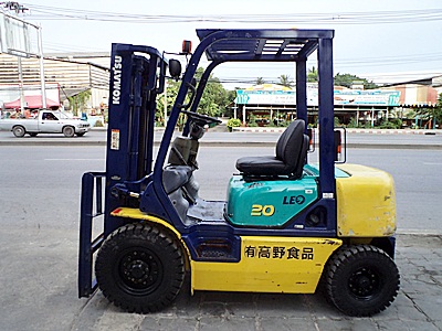  Sales Nissan Forklift 1.5 ton Diesel Engine Cylinder Cue lost steering column, 3 m from the original color imported from Japan. Used immediately.