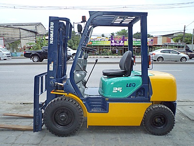  For Sale Toyota Forklift 2 ton 5-cylinder gasoline engine khu steering column height of 3 meters Brouwer. Imported from Japan. Immediately.