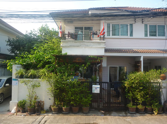 for sale conner siriya town suamsiam 12 yak 2 sale convinince for shopping 