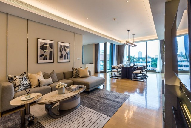 Condo For Sale "Baan Sindhorn" -- 2 Beds 168 Sq.m. 36.5 Million Baht -- Beautiful and luxurious room, Ready to move in!