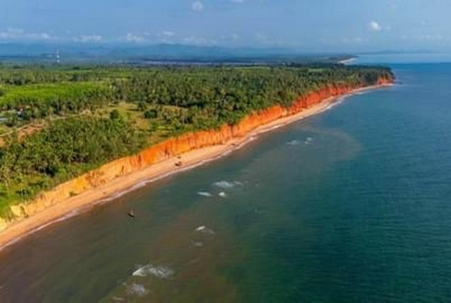 โปรดีพอใจผู้ซื้อขายเงื่อนไขสุดพิเศษ ขายอสังหาริมทรัพย์ หาดส่วนตัว 6.9ลบ. จ.ประจวบฯ ฟินกับธรรมชาติชายทะเล รับลมท้าแดด บ้านเลขที่59/3 บ้านหันหน้าไปทาง ทิศเหนือ  