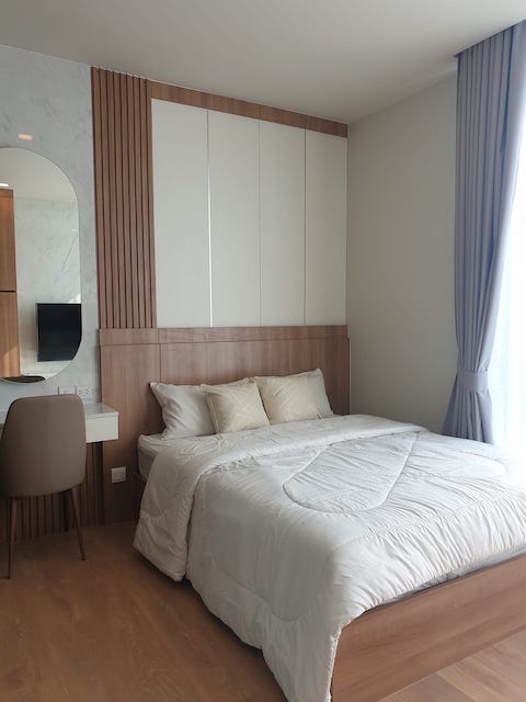 Noble Around Sukhumvit 33 Safe peaceful livable 15th floor BTS Phrom Phong