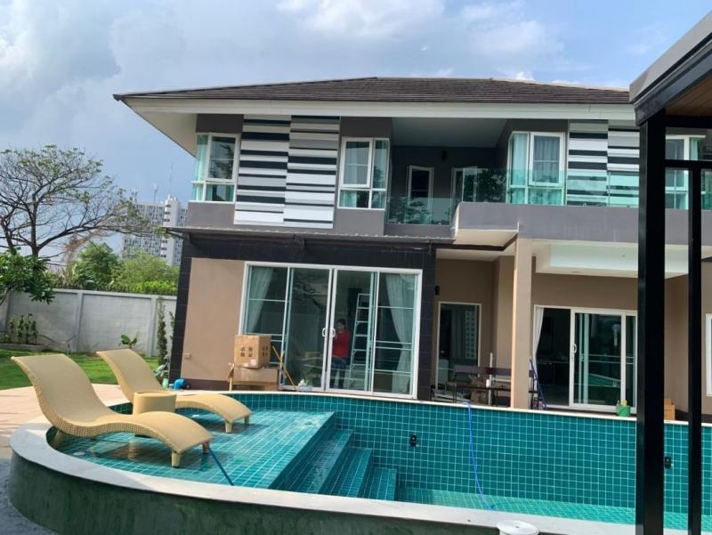 ให้เช่า 65,000 บาท ขาย 9.5 ล้าน 138 ตรว. 6 นอน 5 น้ำ บ้าน 2 ชั้น หลังใหญ่ กาญจน์กนก 12 สารภี เฟอร์นิเจอร์ครบครัน ไปสนามบิน เพียง 15 นาที