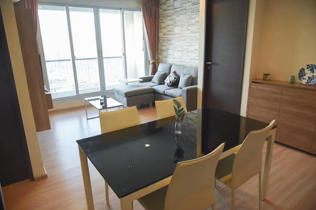 Rhythm Sathorn Clean spacious private 22nd floor BTS Saphan Taksin