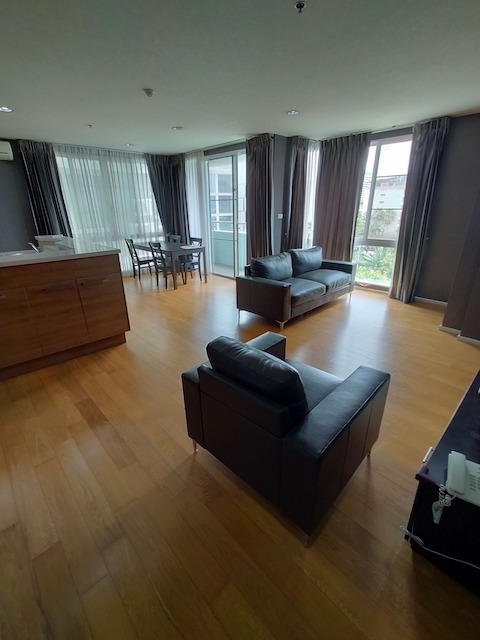 Condo Villa Sikhara Thonglor 25 spacious safe 6th floor BTS Thonglor