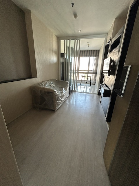 Rhythm Sukhumvit 44 Safe convenient clean 12th floor BTS Phra Khanong