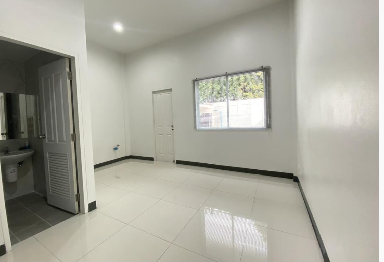 ให้เช่าโฮมออฟฟิศ 3 ชั้น เสนา อเวนิว บางกระดี-ติวานนท์