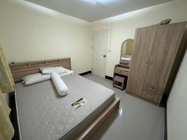 ทาวน์โฮม 1 ชั้น 5 หลังติด ขายพร้อมผู้เช่า ใกล้ตลาดหางดง