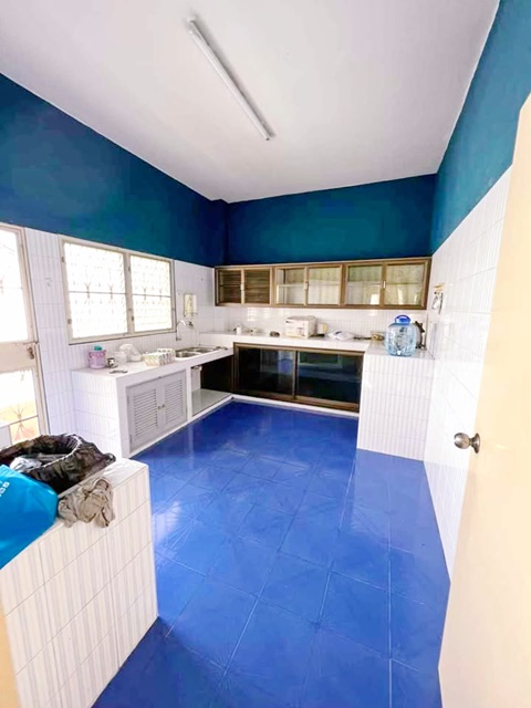 คอสโมบาซาร์ 2.1 กม. ต่อรองได้ 4แอร์  MRTแจ้งวัฒนะปากเกร็ด 28 0.9 กม. รักสัตว์ เซ็นทรัลแจ้งวัฒนะ 900 ม. บ้านเดี่ยว 3นอน  62 ตร.วา.246 ตร.ม.