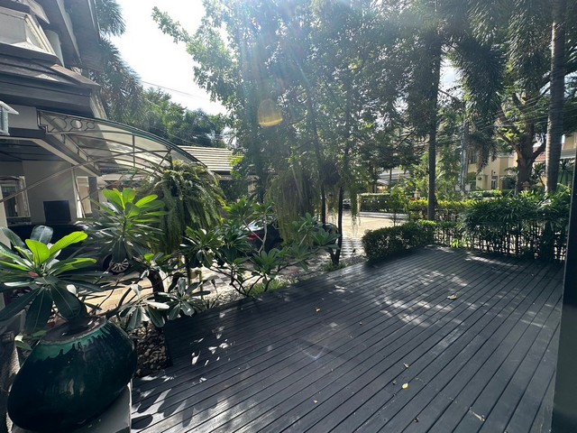 ขาย บ้านเดี่ยว 2ชั้น 3อาคาร บ้านพัฒนาการ 30 ทั้งโครงการมี20หลัง มีเป็นส่วนตัวขนาด136.9ตรว. 500ตรม. 5Bed 5Bath โทร099-263-6615 / 085-554-9989