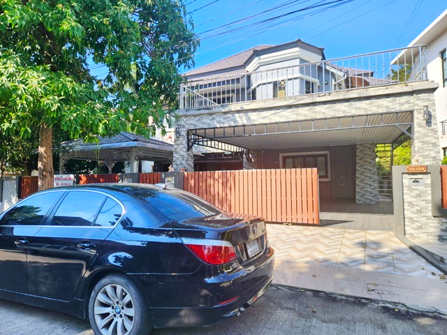 ดอนเมือง  ขายคฤหาสน์ ตลาดโอโซนวัน 1.8 กม  บ้านเดี่ยว 2 ชั้น หมู่บ้าน NEO CITY 5 นอน 3 น้ำ 95 ตร.วา.440 ตร.ม.