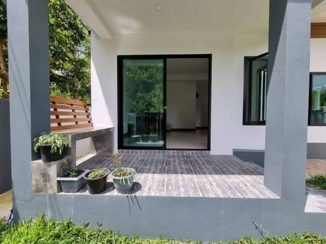 บ้านเดี่ยวชั้นเดียว สไตล์โมเดิร์น ใกล้วัดป่าดาราภิรมย์ แม่ริม