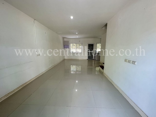 R1 ทาวน์เฮ้าส์ นิรันดร์ วิลล์ 9 บางนา - ตราด กม.5 ราคาถูกที่สุดในโครงการ