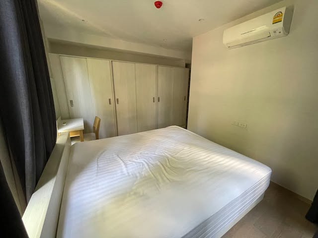 Runesu ThongLor Private quiet spacious 2nd floor BTS Thonglor