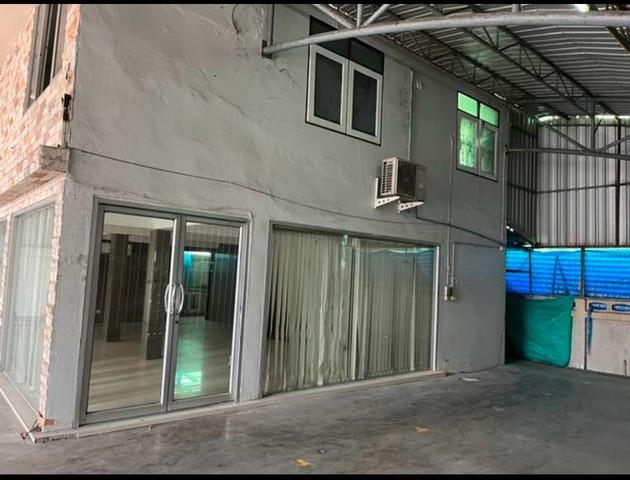 BH3357 ให้เช่าอาคารพาณิชย์ พร้อมเนื้อที่หน้าบ้าน ติดถนนซอยติวานนท์