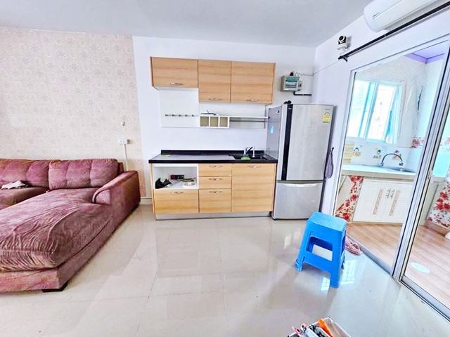 แม็คโคร ศรีนครินทร์ 800 ม.หลังมุม เทพารักษ์ ทาวน์เฮาส์ 2 ชั้น  เฟอร์ บิวท์อิน 3นอน  รร.เซนต์โยเซฟ บางนา 2.2 กม.28ตร.วา. นานาชาติ สิงคโปร์