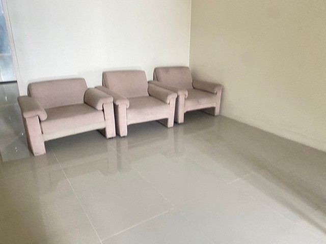 ขายอาคารพาณิชย์ 1 คูหา ตรงข้ามซอยรามคำแหง 164 และ 166  ติดสถานีรถไฟฟ้าสายสีส้มเพียง 70 เมตร