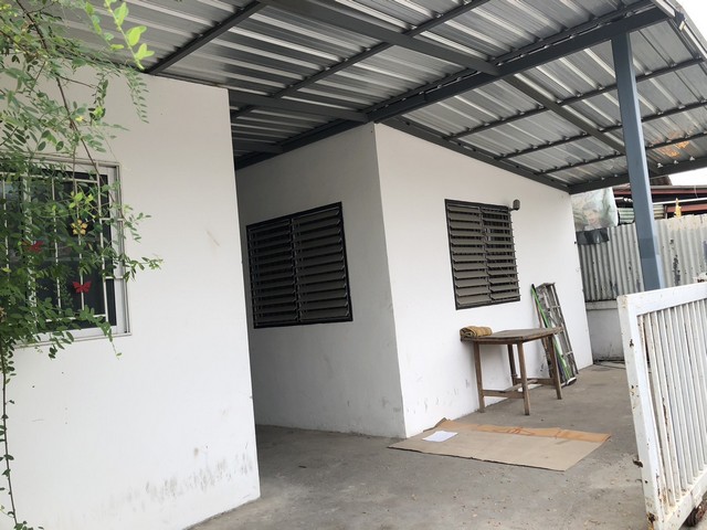 บ้านที่ดินทำเลดีที่ตั้งเยี่ยม ที่ดินอ.เมือง จ.ปทุม  60 วา  9ห้องชั้นเดียว  พร้อมให้เช่าอยู่ แถว ม.รังสิต อ.เมือง ปทุม 2.8ลบ. 60วา