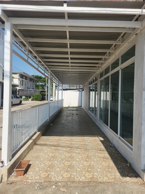 ทำเลทองของกิจการที่ต้องการหน้าร้าน อาคารพาณิชย์ 3 ชั้น ติด 7 -11  ขนาด 35.1 ตารางวา ใจกลางเมืองเพชรบูรณ์