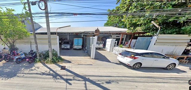 ให้เช่าโกดัง สุวรรณภูมิ เฉลิมพระเกียรติ26-32 10ล้อ ใกล้ Motorway กาญจนาภิเษก 1.5 กม. เทเลอร์ ได้ สวนหลวง ร.9  1ชั้น 350ตรม.