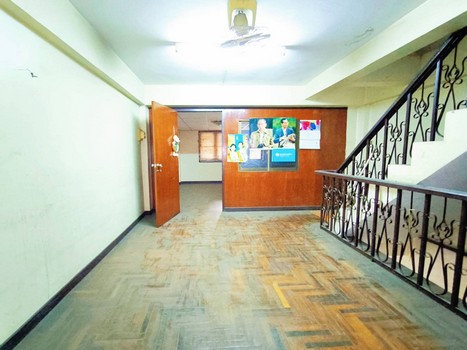 ขายตึกแถว 2 คูหา (ตึกเฮียกิมนมสด) เยื้องโรงแรมลาพาโลมา ใกล้ รพ.พุทธฯ