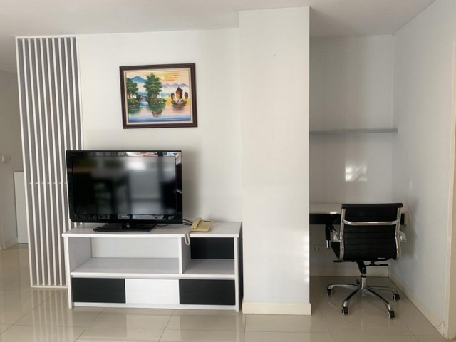 คอนโดให้เช่า 2 ห้องนอน ซอยสุขุมวิท 71 ปรีดี14รายละเอียด:ขนาด: 90 ตร.ม.ชั้น: 7ห้องนอน: 2ห้องน้ำ: 2ราคา: 32,000 บาท/เดือนคอนโดพร้อมสิ่งอำนวยความสะดวกครบครัน ตั้งอยู่ในทำเลที่ดีเยี่ยม ซอยสุขุมวิท 71 (Pridi 14) ใกล้สถานีรถไฟฟ้า BTS พระโขนง, ร้านอาหาร, และแหล่งช้อปปิ้งมากมายสิ่งอำนวยความสะดวก:สระว่ายน้ำฟิตเนสระบบรักษาความปลอดภัย 24 ชั่วโมงที่จอดรถสนใจติดต่อเพื่อดูห้องหรือสอบถามข้อ