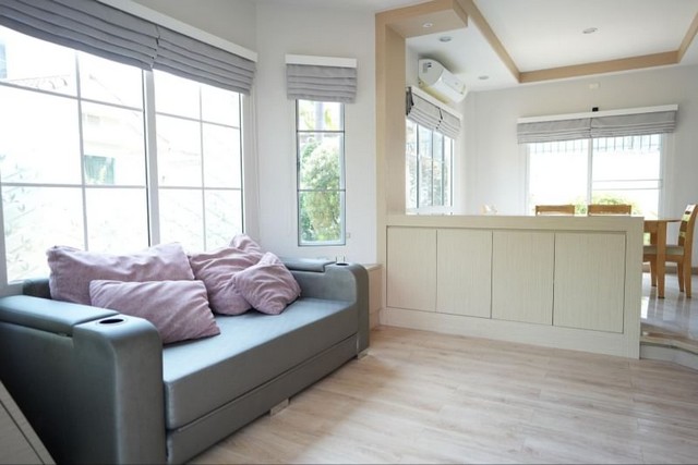 บ้านเดี่ยวหลังใหญ่  2 ชั้น ในโครงการ สีวลีคลองชล ขายพร้อมผู้เช่า