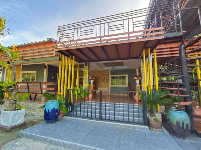 โทร 093-054-3636/081-314-1234ขายบ้านพร้อมที่ดิน ใกล้อำเภอกำแพงแสน นครปฐม บ้านใหม่ 6 ห้องนอน 5 ห้องน้ำ สไตล์รีสอร์ทราคาพิเศษ: 5,500,000 บาทรายละเอียดทรัพย์สินเนื้อที่: 446 ตารางเมตรห้องนอน: 6 ห้องห้องน้ำ: 5 ห้องทำเล: ตำบลหนองกระทุ่ม อำเภอกำแพงแสน จังหวัดนครปฐมจุดเด่นของทรัพย์สินบ้านใหม่เอี่ยม เจ้าของไม่เคยเข้าอยู่ดีไซน์ทันสมัย สไตล์รีสอร์ท เหมาะสำหรับอยู่อาศัย บรรยากาศส่วนตัว หร