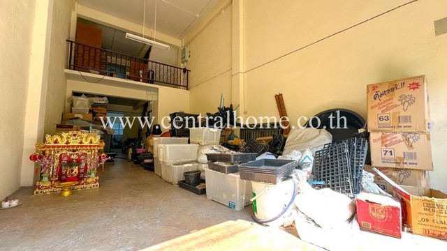 อาคารพาณิชย์ 3.5 ชั้น หมู่บ้านมั่งมีแสนสุข - กัลปพฤกษ์ ต่อเติมด้านหลังเพิ่ม