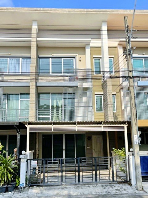 บิ๊กซี ฟู้ดเพลส ประชาอุทิศ99 รร.วัดทุ่งครุ 900 ม. ให้เช่าทาวน์เฮ้าส์ 3 ชั้น 3นอน 3น้ำ 21ตร.วา. 252 ตร.ม. พระจอมเกล้าธนบุรี 4.8 กม.