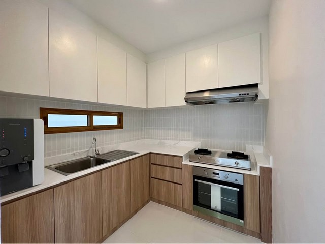 P306 ขายบ้านแฝดรีโนเวทใหม่ หมู่บ้าน เลิศอุบล 3 ซอยโชคชัย 4 ซอย 73 ทะลุลาดพร้าววังหิน 58