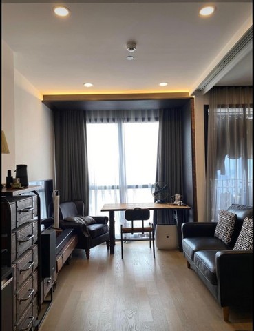 ขายด่วน!! Ashton Chula-Silom | คอนโดหรู ใจกลางเมือง ใกล้ MRT สามย่าน สนใจติตด่อ Line @condobkkขายเพียง 9,590,000 บาท1 ห้องนอน | 1 ห้องน้ำ | 34 ตร.ม. | ชั้น 51???????????????????????????? ???????????????????????????????????? ???????????????????????????????????????? - ทำเลใจกลาง CBD – ใกล้ MRT สามย่าน เพียง 100 ม.- ใกล้จุฬาฯ & รพ.จุฬาฯ – ห่างจากมหาวิทยาลัยจุฬาฯ 800 ม. | รพ.จุฬาฯ 2.5 กม.- เดินถึงแหล่งไลฟ์สไตล์ – คาเฟ่, ห้างหรู, ร้านอาหารชั้นนำ ???????????????????????????? ????????????????-???????????????????? ???????????????????????????????????????? - Ozone Pool & Onsen Pool 