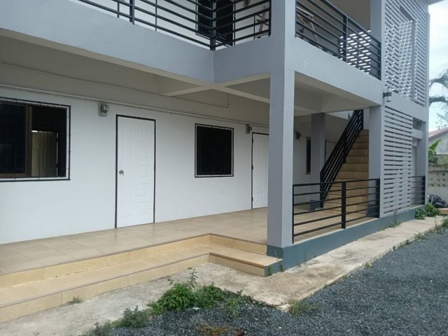 ลดราคาขาย หอพัก 2 ชั้น ใกล้ตลาดเจริญเจริญ สันกำแพง