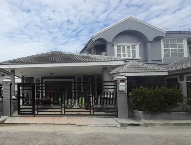 ให้เช่าบ้านเดี่ยว 100 ตารางวา  5 ห้องนอน 5 ห้องน้ำ หมู่บ้านรอยัลปาร์ควิลล์ ถนนสุวินทวงศ์ 44