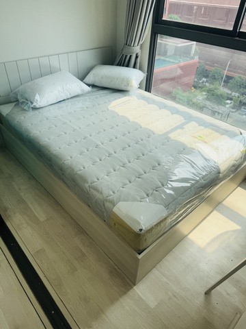 #เดอะไพรเวซี่พระราม9The Privacy Rama9#code31632     097-4542624Price : -Rent : 12,000 THB/monthType : 1 bedroom 1bathroomSize : 24 Sq.mFloor : 7Location: Airport link รามคำแหง 300เมตร.*** เปลี่ยนชุดที่นอน Satin ให้ใหม่.สวนกลางสวย จัดเต็มยิม, สระว่ายน้ำ, ห้องดูหนัง, co-working space, ซาวน่า, โต๊ะพูล, Sky Lounge.สถานที่ใกล้เคียง- เดอะมอลล์ รามคำแหง- เมเจอร์ ซีนีเพล็กซ์- บิ๊กซี รามคำแหง- Food Land- The Nine พระราม 9- ม.รามคำแหง.097-4542624Line : @condo9444WeChat: twr262409.02.25.#เช่าคอนโด #ขายคอนโด #คอนโดให้เช่า #อสังหา #บ้าน #คอนโด #�