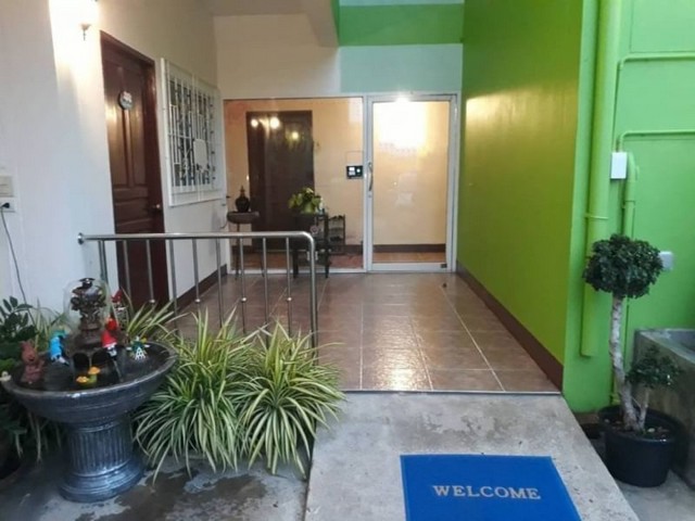 ลดราคาขาย หอพัก 3 ชั้น ใกล้ตลาดวรุณ โซนป่าแดด