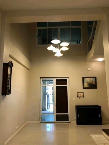 M68ให้เช่าทาวน์โฮม 4 ชั้นเล่นระดับ หมู่บ้านรวิภา ซอยอุดมสุข 39/1 ย่านสุขุมวิท103 ใกล้BTSอุดมสุข