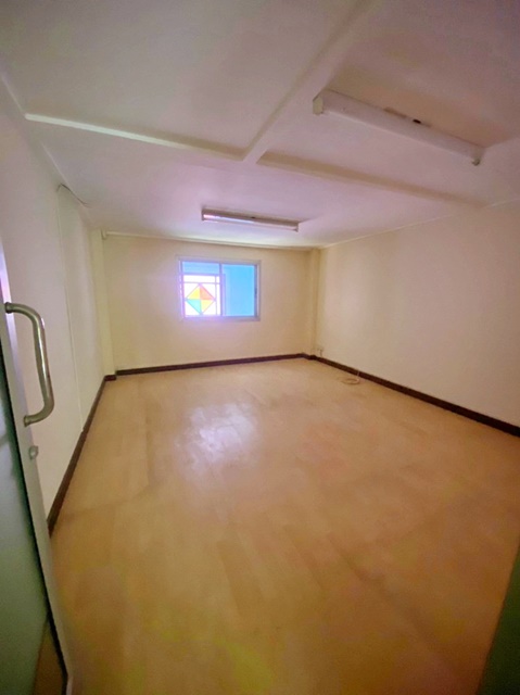 MRTลาดพร้าว 101 1กม.ถูกที่สุด ตลาดนครไทย 900 ม. โลตัส ลาดพร้าว101 900ม.8นอน ทำเลดี ใจกลางเมือง อาคารพาณิชย์ 4 ชั้น 5 น้ำ 18 ตร.วา