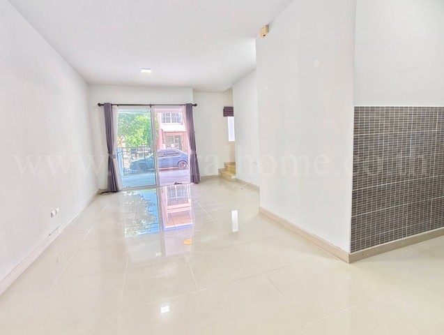 ทาวน์เฮ้าส์ หมู่บ้าน ซิตี้เซนส์ รามอินทรา ต่อเติมครัว